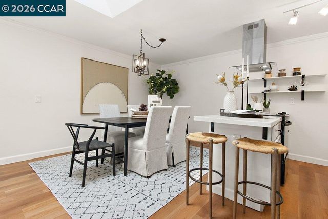 2209 Ptarmigan Dr. 2, Walnut Creek, CA 94595