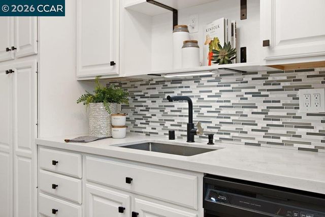 2209 Ptarmigan Dr. 2, Walnut Creek, CA 94595