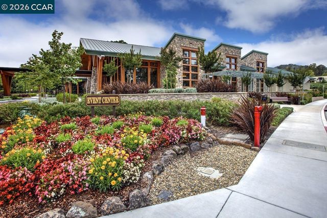 2209 Ptarmigan Dr. 2, Walnut Creek, CA 94595