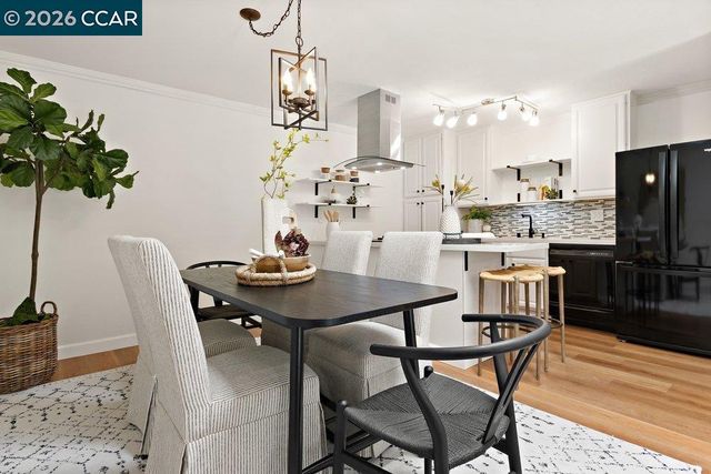 2209 Ptarmigan Dr. 2, Walnut Creek, CA 94595