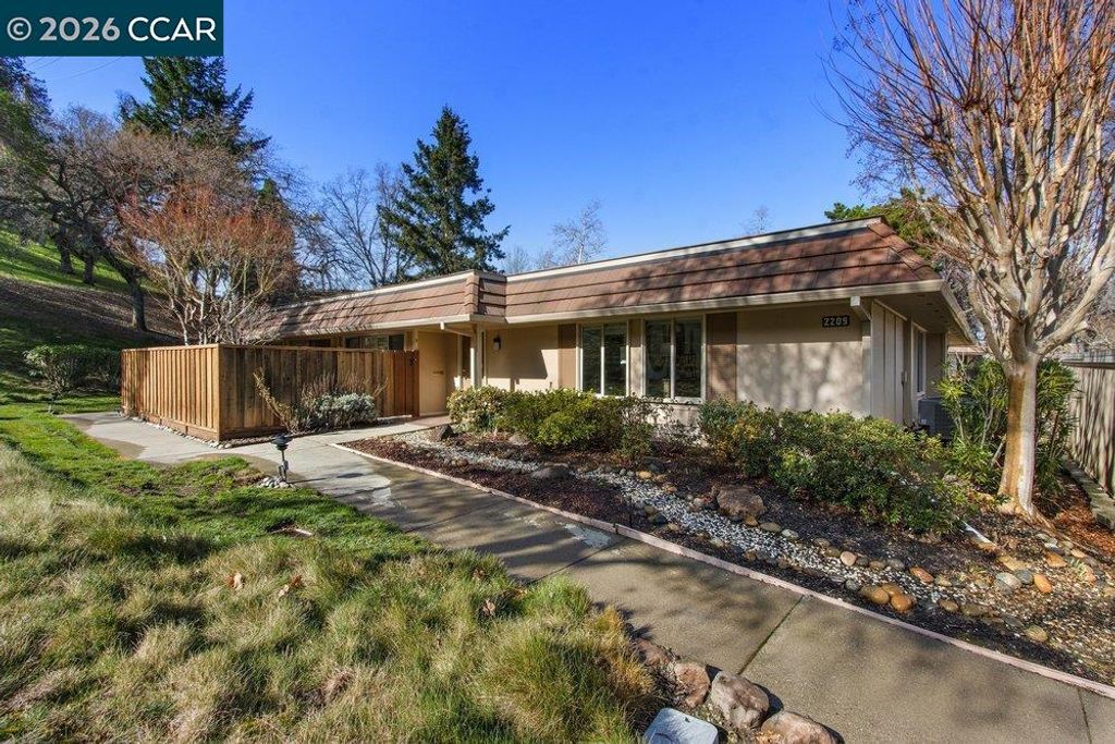 2209 Ptarmigan Dr. 2, Walnut Creek, CA 94595