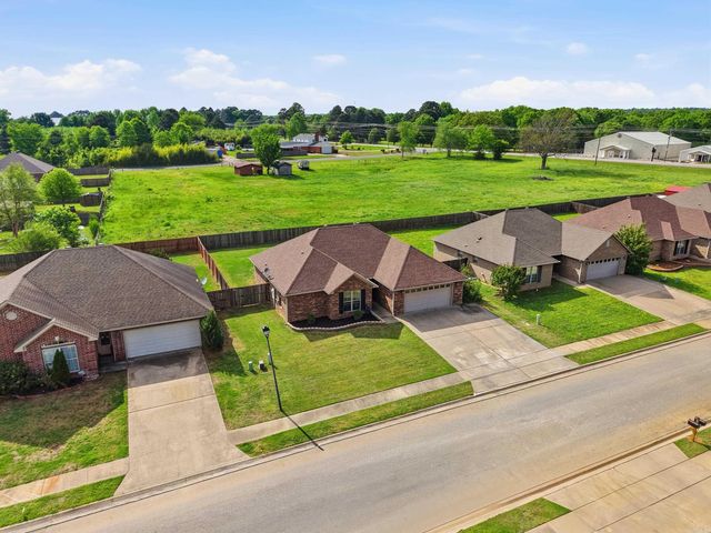 14 Alli Paige Drive, Vilonia, AR 72173