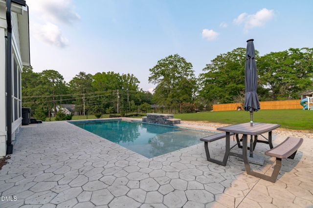 901 Shiloh Hills Drive, Fuquay Varina, NC 27526