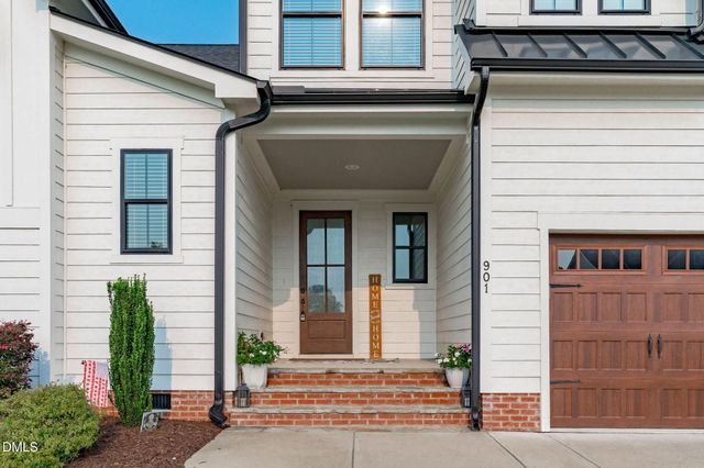 901 Shiloh Hills Drive, Fuquay Varina, NC 27526
