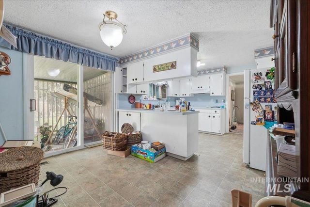 2809 S Montevista Dr, Boise, ID 83706