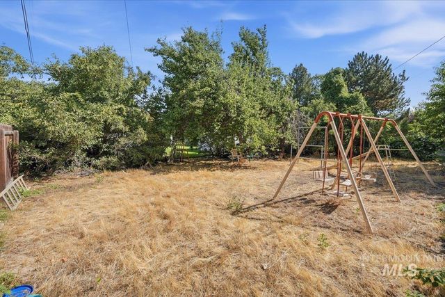2809 S Montevista Dr, Boise, ID 83706