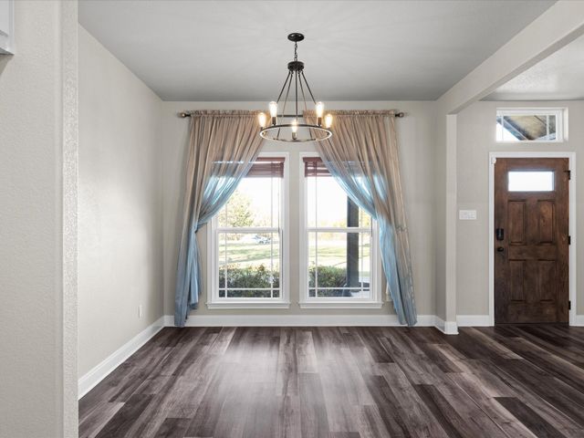 1725 S Hubbard Street, Alvord, TX 76225