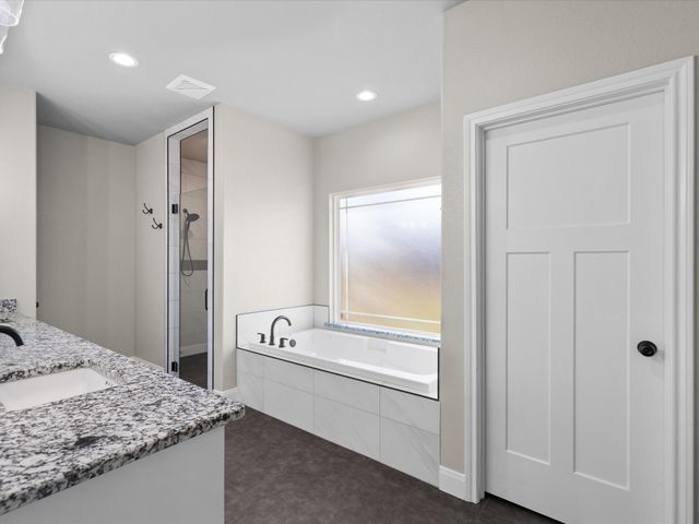 1725 S Hubbard Street, Alvord, TX 76225