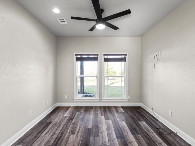 1725 S Hubbard Street, Alvord, TX 76225