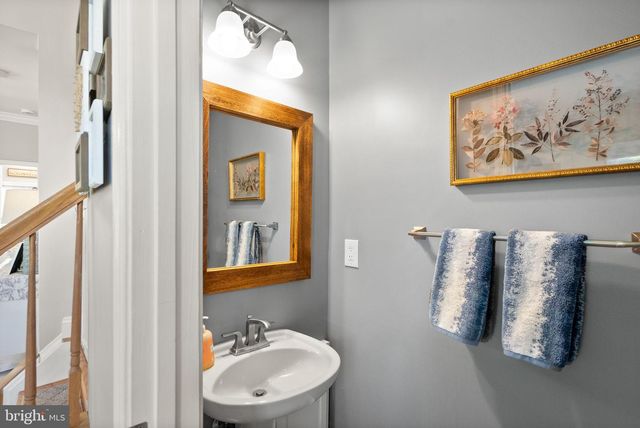 202 CENTER LN, Occoquan, VA 22125