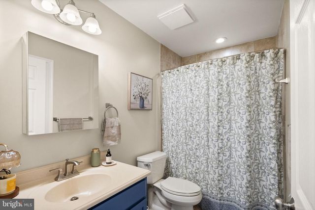 202 CENTER LN, Occoquan, VA 22125