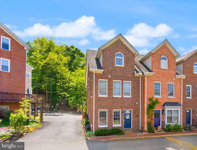 202 CENTER LN, Occoquan, VA 22125