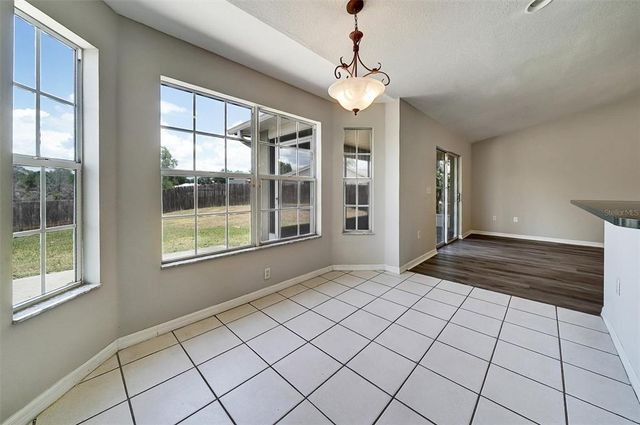 37437 LAUREL HAMMOCK DRIVE, Zephyrhills, FL 33541