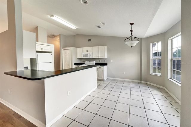 37437 LAUREL HAMMOCK DRIVE, Zephyrhills, FL 33541