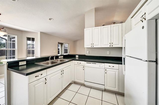 37437 LAUREL HAMMOCK DRIVE, Zephyrhills, FL 33541