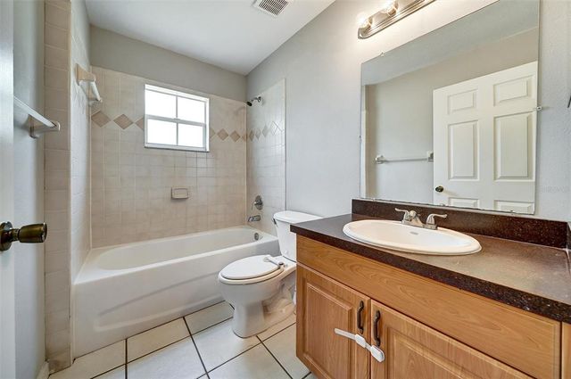 37437 LAUREL HAMMOCK DRIVE, Zephyrhills, FL 33541
