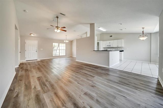 37437 LAUREL HAMMOCK DRIVE, Zephyrhills, FL 33541