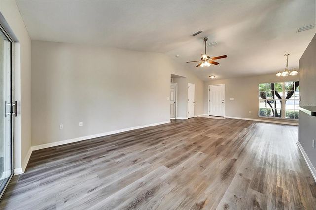 37437 LAUREL HAMMOCK DRIVE, Zephyrhills, FL 33541
