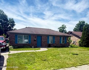 3810 Bonaventure Blvd, Louisville, KY 40219