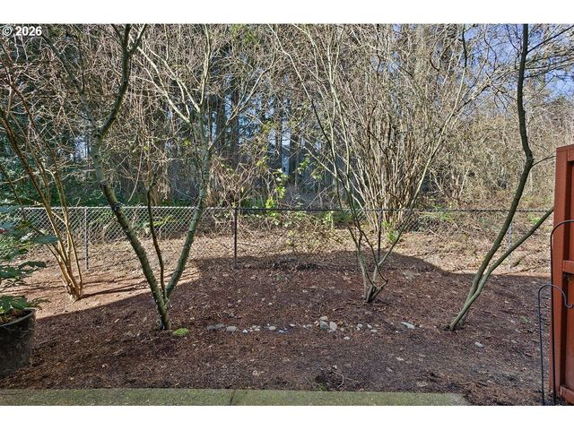 15450 Sw SPARROW Loop 102, Beaverton, OR 97007