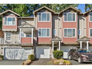 15450 Sw SPARROW Loop 102, Beaverton, OR 97007