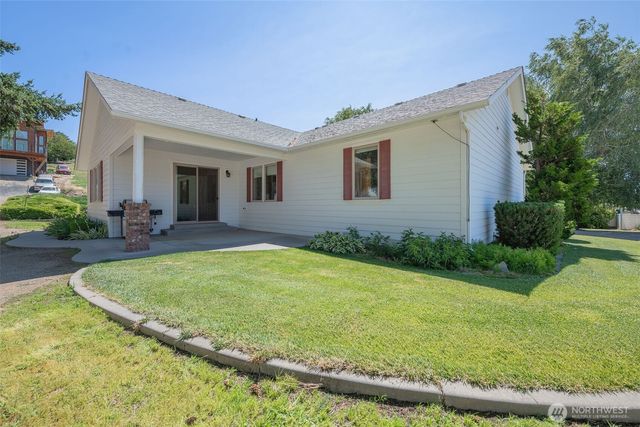 3716 Knowles Road, Wenatchee, WA 98801