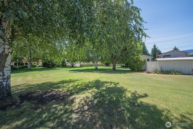 3716 Knowles Road, Wenatchee, WA 98801
