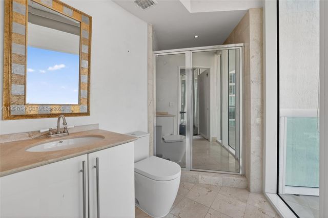 1000 S Pointe Dr 1501, Miami Beach, FL 33139