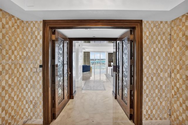 1000 S Pointe Dr 1501, Miami Beach, FL 33139