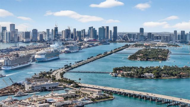 1000 S Pointe Dr 1501, Miami Beach, FL 33139