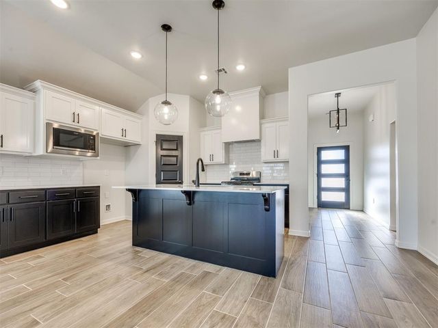 12100 Birch Street, Yukon, OK 73099