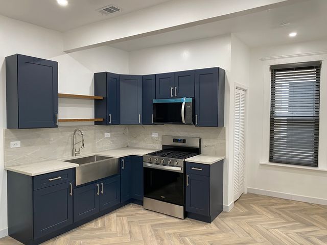 4813 S Prairie Avenue, Chicago, IL 60615