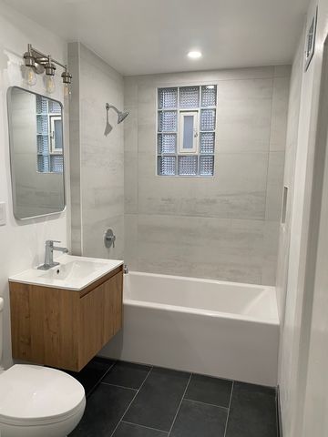 4813 S Prairie Avenue, Chicago, IL 60615