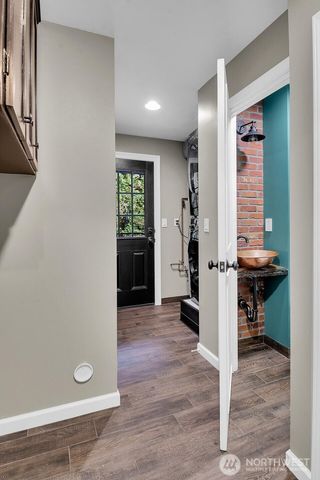 3719 38th Avenue SW, Seattle, WA 98126