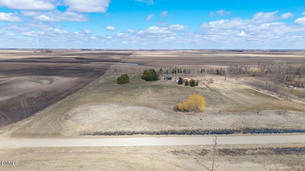 7755 34th Street SE, Jamestown, ND 58401 photo 2