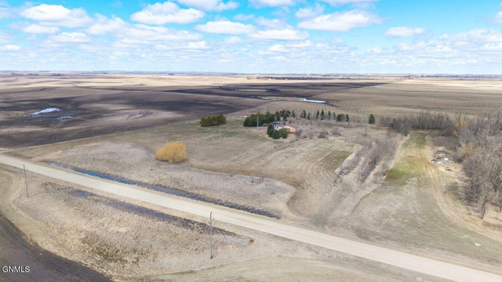 7755 34th Street SE, Jamestown, ND 58401 photo 3