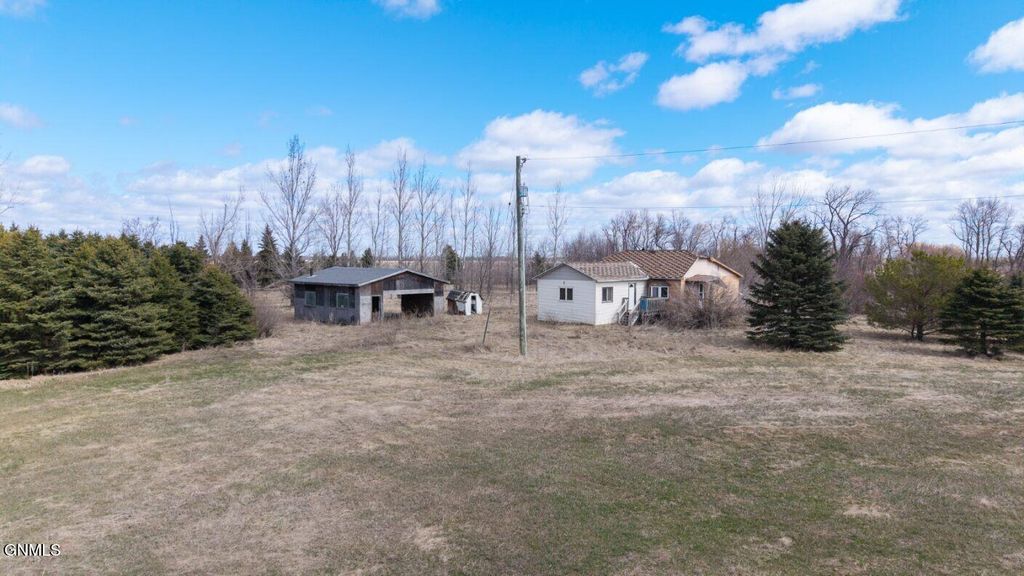 7755 34th Street SE, Jamestown, ND 58401 photo 4