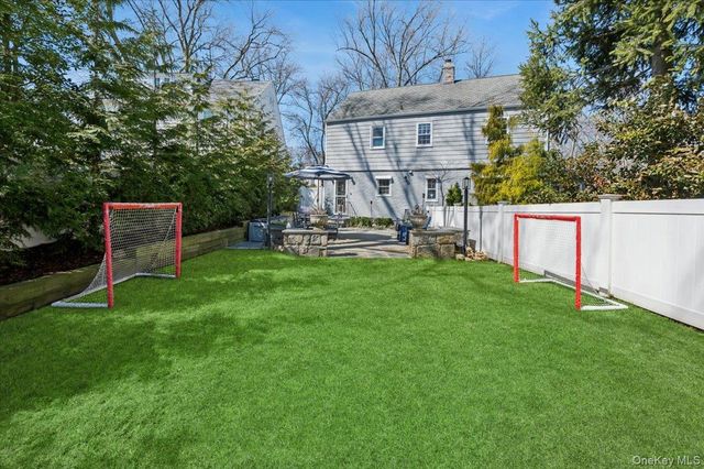 195 Central Parkway, Mount Vernon, NY 10552