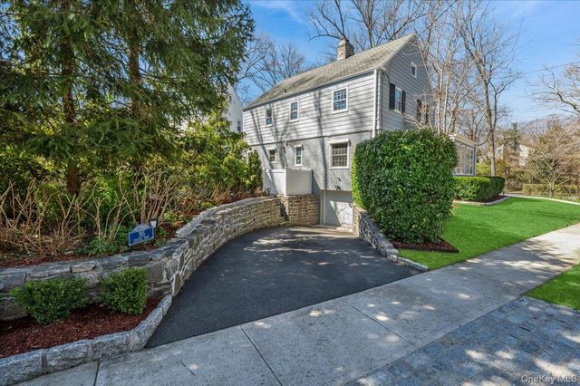 195 Central Parkway, Mount Vernon, NY 10552