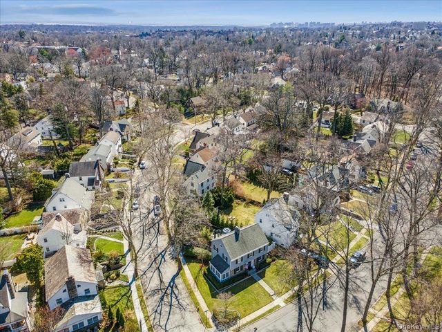 195 Central Parkway, Mount Vernon, NY 10552