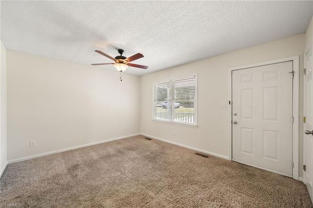 1525 Canstaff Drive, Kernersville, NC 27284
