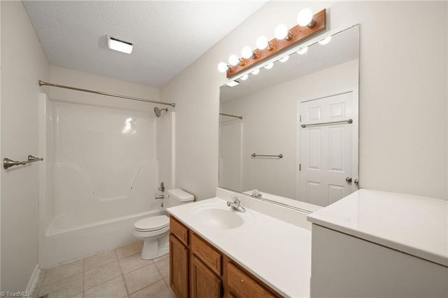 1525 Canstaff Drive, Kernersville, NC 27284