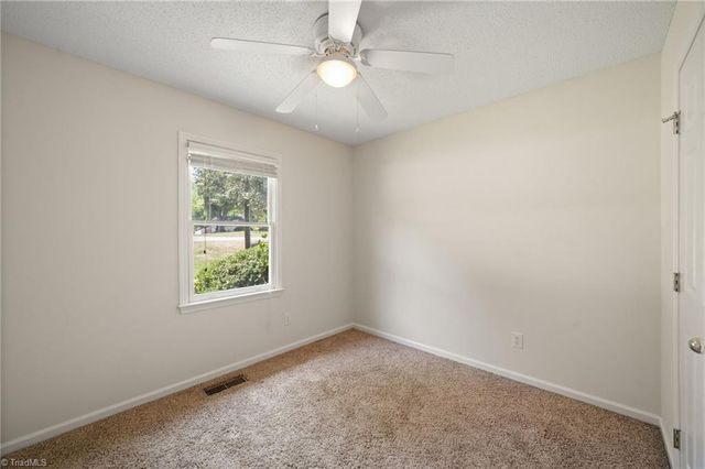 1525 Canstaff Drive, Kernersville, NC 27284