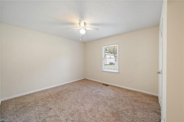 1525 Canstaff Drive, Kernersville, NC 27284
