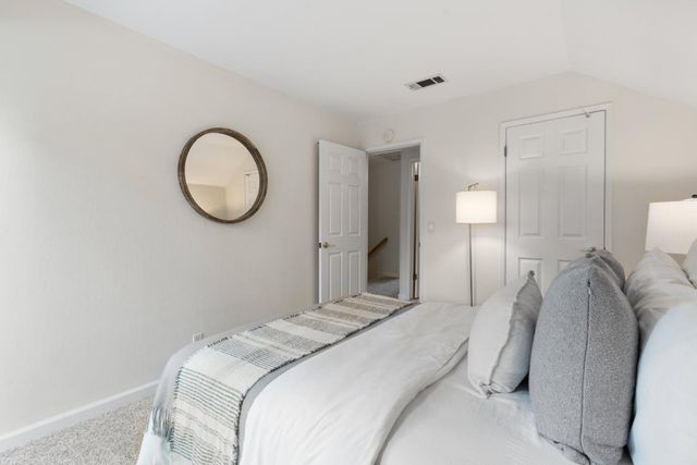 10107 Lamplighter Square, Cupertino, CA 95014