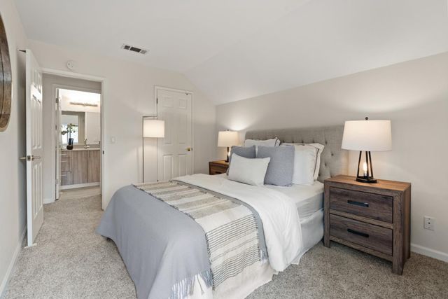 10107 Lamplighter Square, Cupertino, CA 95014