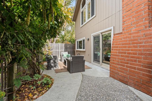 10107 Lamplighter Square, Cupertino, CA 95014