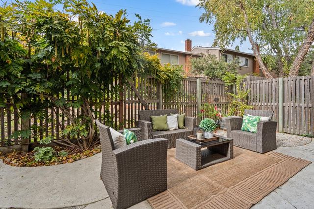 10107 Lamplighter Square, Cupertino, CA 95014