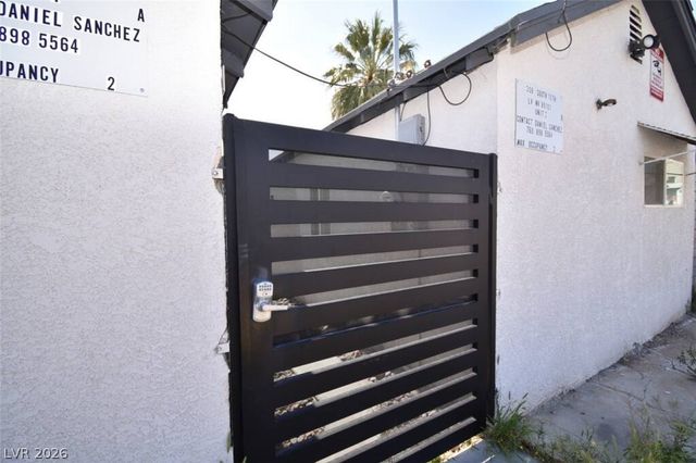 308 South 10th Street B, Las Vegas, NV 89101