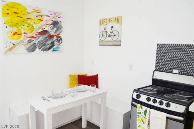 308 South 10th Street B, Las Vegas, NV 89101